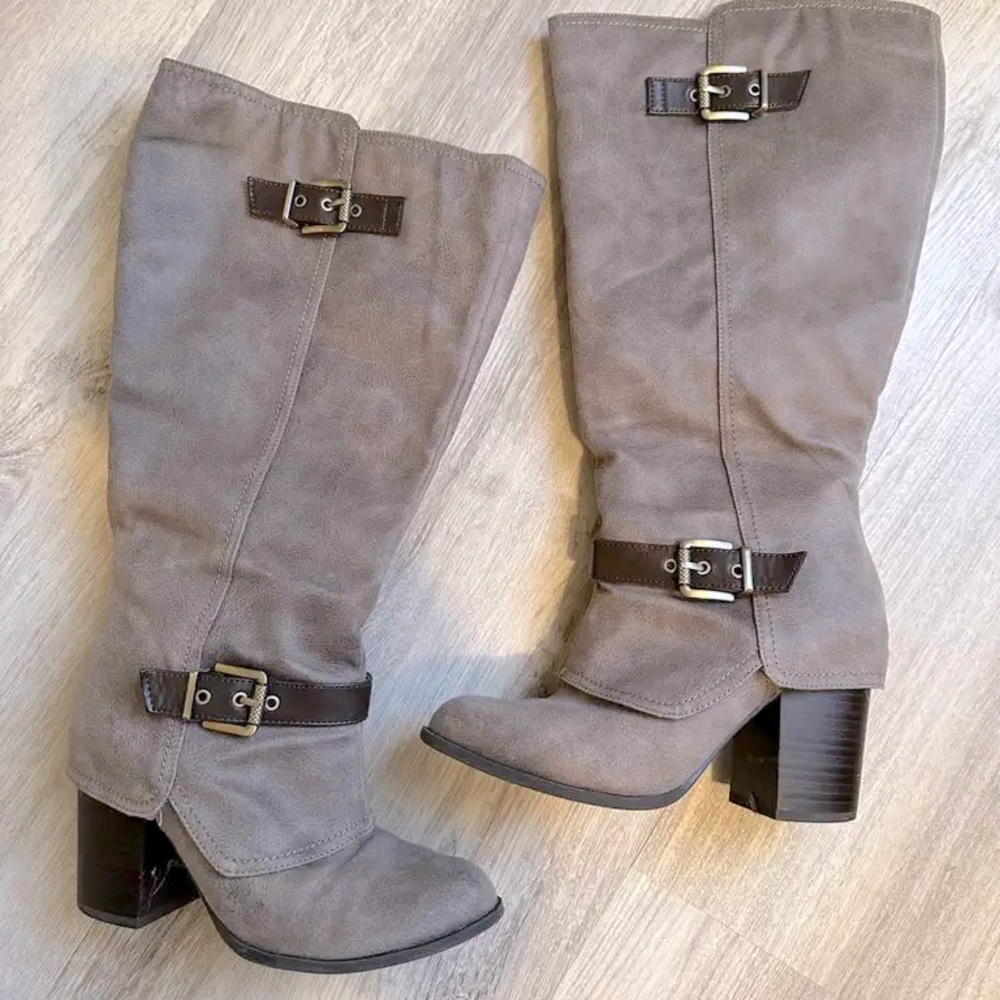 Fergalicious woman’s size 6 boots